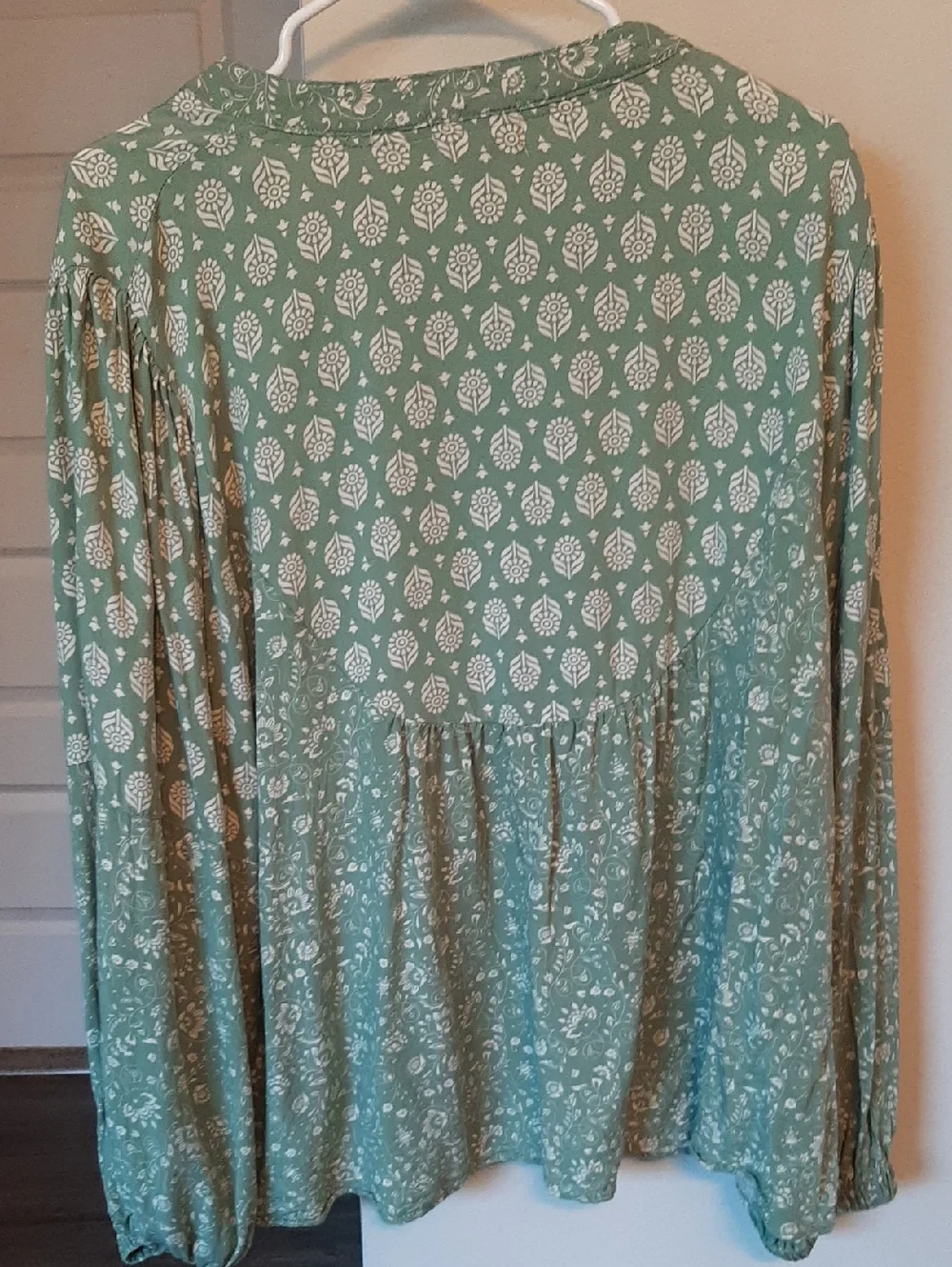 Cloth & Portrait XXL Green Floral Boho Button-Front Flowy Peasant Blouse - Picture 4 of 4